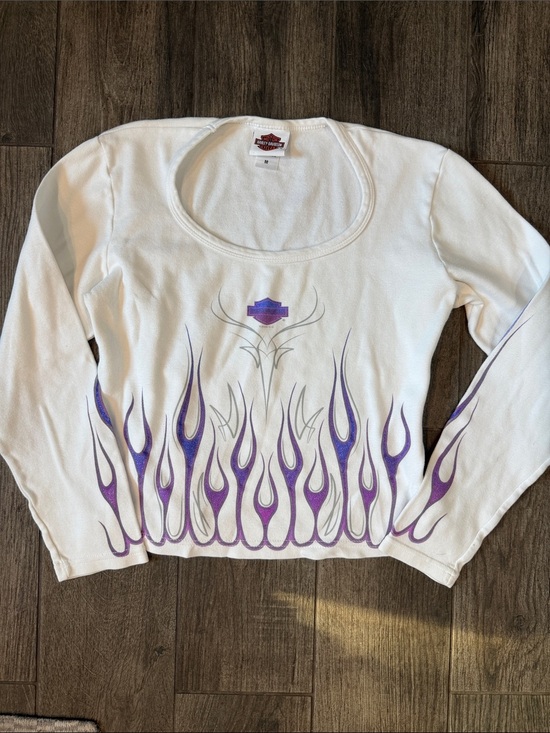 Harley-Davidson Tops - Y2K Harley-Davidson White 3/4 Sleeve Top with Purple Flame Graphics